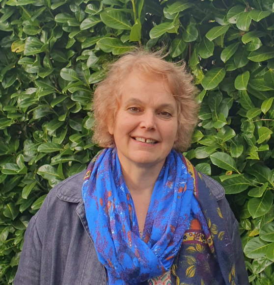 Ginie Vernoy - kind- en gezinswerker.png